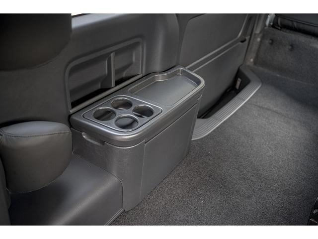 ハイエースワゴン ＧＬ　新車未登録／３ナンバー／１０人乗り／パノラミックビューモニター／デジタルインナーミラー／ＥＳＳＥＸアルミホイール／ローダウン／ＡＬＰＩＮＥ　ＢＩＧＸナビ／ＥＴＣ／電動スライドドア（48枚目）