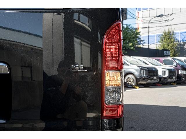 ハイエースワゴン ＧＬ　新車未登録／３ナンバー／１０人乗り／パノラミックビューモニター／デジタルインナーミラー／電動スライドドア／クリアランスソナー／ＥＳＳＥＸアルミホイール／ローダウン／（35枚目）