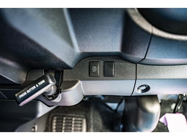 ハイエースワゴン ＧＬ　新車未登録／３ナンバー／１０人乗り／パノラミックビューモニター／デジタルインナーミラー／電動スライドドア／クリアランスソナー／ＥＳＳＥＸアルミホイール／ローダウン／（67枚目）