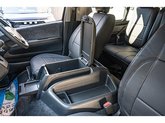ハイエースワゴン ＧＬ　新車未登録／３ナンバー／１０人乗り／パノラミックビューモニター／デジタルインナーミラー／電動スライドドア／クリアランスソナー／ＥＳＳＥＸアルミホイール／ローダウン／（79枚目）