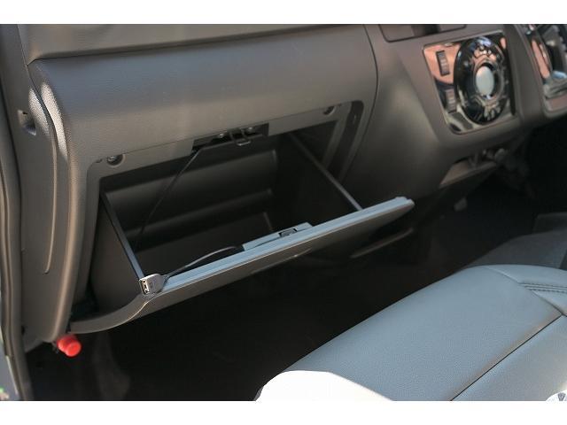 キャラバン ロンググランドプレミアムＧＸ　新車未登録／ディーゼル車／２ＷＤ／ベッドキット／ＡＬＰＩＮＥ　ＢＩＧＸナビ／ＥＴＣ２．０／ドライブレコーダー／クリアランスソナー／デジタルインナーミラー／パノラミックビューモニター（56枚目）