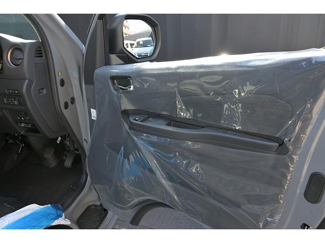 キャラバン ロンググランドプレミアムＧＸ　新車未登録／ディーゼル車／２ＷＤ／ベッドキット／ＡＬＰＩＮＥ　ＢＩＧＸナビ／ＥＴＣ２．０／ドライブレコーダー／クリアランスソナー／デジタルインナーミラー／パノラミックビューモニター（60枚目）