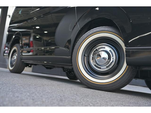 ハイエースワゴン ＧＬ　新車未登録／１０人乗り／３ナンバー／ベッドキット４ブラウン仕様／クリムソンディーンクロスカントリー　ホワイトリボンセット／ＲＩＶＡＩ　コーナーレンズカバー／ＣＬＡＳＳＩＣ　テールランプ／シートカバー（8枚目）