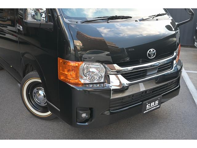 ハイエースワゴン ＧＬ　新車未登録／１０人乗り／３ナンバー／ベッドキット４ブラウン仕様／クリムソンディーンクロスカントリー　ホワイトリボンセット／ＲＩＶＡＩ　コーナーレンズカバー／ＣＬＡＳＳＩＣ　テールランプ／シートカバー（9枚目）
