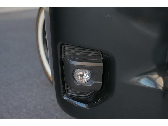 ハイエースワゴン ＧＬ　新車未登録／１０人乗り／３ナンバー／ベッドキット４ブラウン仕様／クリムソンディーンクロスカントリー　ホワイトリボンセット／ＲＩＶＡＩ　コーナーレンズカバー／ＣＬＡＳＳＩＣ　テールランプ／シートカバー（15枚目）