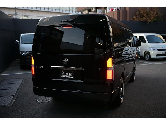 ハイエースワゴン ＧＬ　新車未登録／１０人乗り／３ナンバー／ベッドキット４ブラウン仕様／クリムソンディーンクロスカントリー　ホワイトリボンセット／ＲＩＶＡＩ　コーナーレンズカバー／ＣＬＡＳＳＩＣ　テールランプ／シートカバー（33枚目）