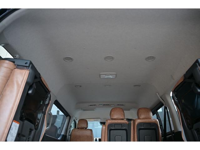 ハイエースワゴン ＧＬ　新車未登録／１０人乗り／３ナンバー／ベッドキット４ブラウン仕様／クリムソンディーンクロスカントリー　ホワイトリボンセット／ＲＩＶＡＩ　コーナーレンズカバー／ＣＬＡＳＳＩＣ　テールランプ／シートカバー（45枚目）