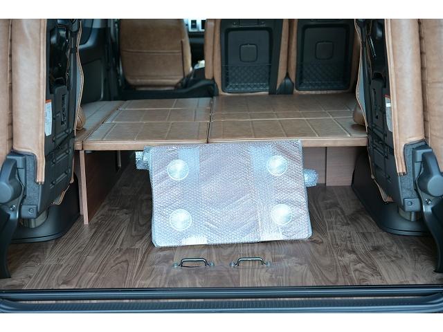 ハイエースワゴン ＧＬ　新車未登録／１０人乗り／３ナンバー／ベッドキット４ブラウン仕様／クリムソンディーンクロスカントリー　ホワイトリボンセット／ＲＩＶＡＩ　コーナーレンズカバー／ＣＬＡＳＳＩＣ　テールランプ／シートカバー（46枚目）