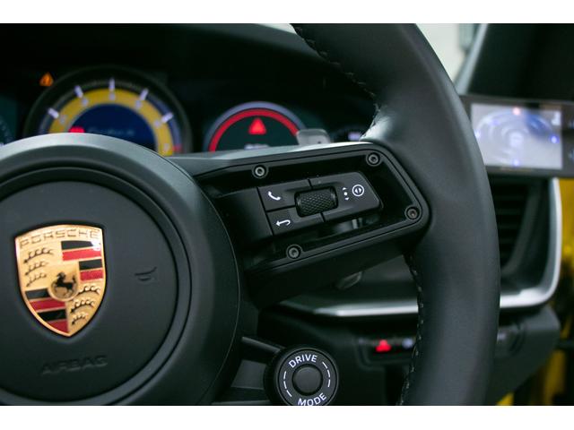 ９１１ ９１１ターボＳ　カブリオレ　スポーツクロノ　パワステプラス　スポーツエグゾーストシステム・ハイグロスブラックテール　フロントアクスルリフトシステム（30枚目）