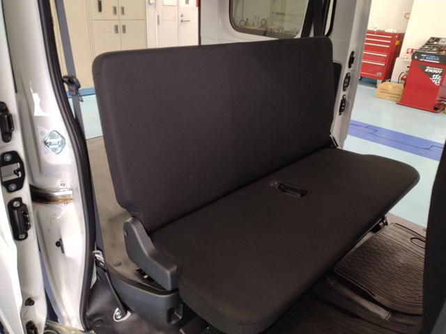 ハイゼットカーゴ ＤＸ　サポカーＳワイド適合　オーディオ　エアコン　アクセサリーソケット　コーナーセンサー　アイドリングストップ　光軸調整ダイヤル　横滑り防止機能　誤発進抑制機能　パワーウインドウ　キーレス（19枚目）