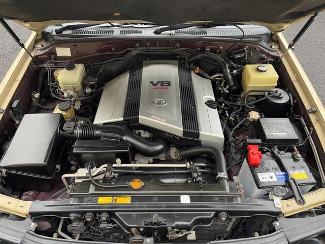 ランドクルーザー１００ ＶＸリミテッド　Ｇセレクション　丸目仕様／ベージュ全塗装／ＴＯＹＯＴＡロゴグリル／マルチレス／センターデフロック／メモリーナビ／バックカメラ／Ｂｌｕｅｔｏｏｔｈ接続／ドラレコ／サンルーフ／シートヒーター／パワーシート／クーラーＢＯＸ（22枚目）