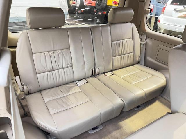 ランドクルーザー１００ ＶＸリミテッド　Ｇセレクション　丸目仕様／ベージュ全塗装／ＴＯＹＯＴＡロゴグリル／マルチレス／センターデフロック／メモリーナビ／バックカメラ／Ｂｌｕｅｔｏｏｔｈ接続／ドラレコ／サンルーフ／シートヒーター／パワーシート／クーラーＢＯＸ（36枚目）