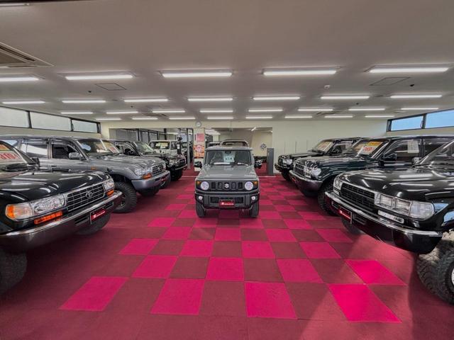 ランドクルーザー１００ ＶＸリミテッド　Ｇセレクション　丸目仕様／ベージュ全塗装／ＴＯＹＯＴＡロゴグリル／マルチレス／センターデフロック／メモリーナビ／バックカメラ／Ｂｌｕｅｔｏｏｔｈ接続／ドラレコ／サンルーフ／シートヒーター／パワーシート／クーラーＢＯＸ（77枚目）