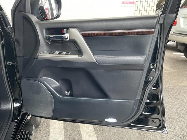ランドクルーザー ＡＸ　Ｇセレクション　中期型／モデリスタＦエアロ／ＷＡＬＤＲエアロ／ＷＡＬＤ２０ＡＷ／ＷＡＬＤ４本出しマフラー／社外メモリーナビ／社外ツイーター／社外後席モニター／社外前後ドラレコ／バックカメラ／ＥＴＣ／センターデフロック（52枚目）