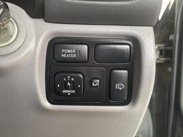 ランドクルーザー１００ ＶＸリミテッド　新品ジオランダーＭＴタイヤ／新品ＭＬＪエクストリームＪＤスロット１６ＡＷ／新品ウッドステアリング／新品シフトノブ／リアデフロック付き／４速ＡＴ／ディーゼルターボ／クールＢＯＸ／シートヒーター／ＡＨＣ付（38枚目）