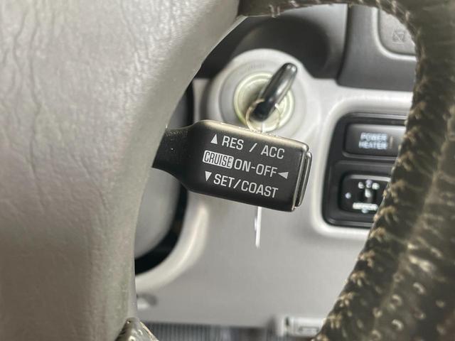 ランドクルーザー１００ ＶＸリミテッド　新品ジオランダーＭＴタイヤ／新品ＭＬＪエクストリームＪＤスロット１６ＡＷ／新品ウッドステアリング／新品シフトノブ／リアデフロック付き／４速ＡＴ／ディーゼルターボ／クールＢＯＸ／シートヒーター／ＡＨＣ付（39枚目）