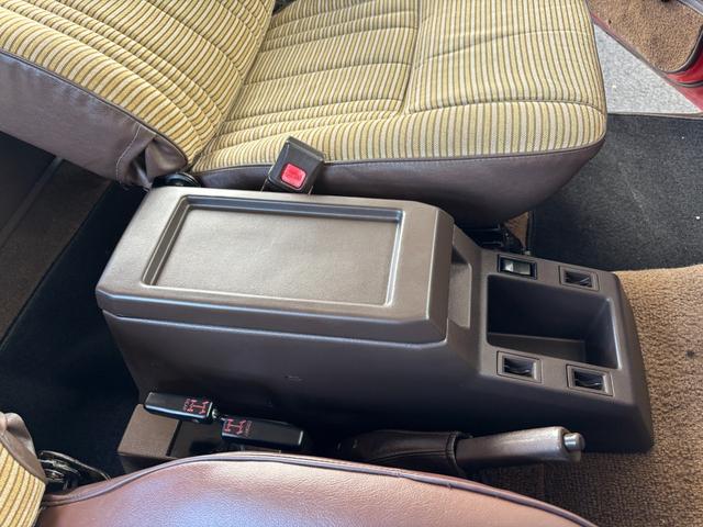 ランドクルーザー６０ ＧＸ　特装サンルーフなしハイルーフ／ＦＪ６２Ｖ／新品リーフブッシュ／フロントナックルＯＨ／リアシャフトシール交換／輸出用ホイール／新品フロアマット（36枚目）