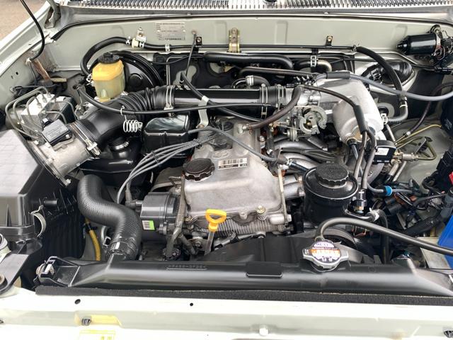 ハイラックスサーフ SSR-X 全塗装ベース車/4×4エンジニアリング2インチアップキット/MKW16インチホイール(10枚目)