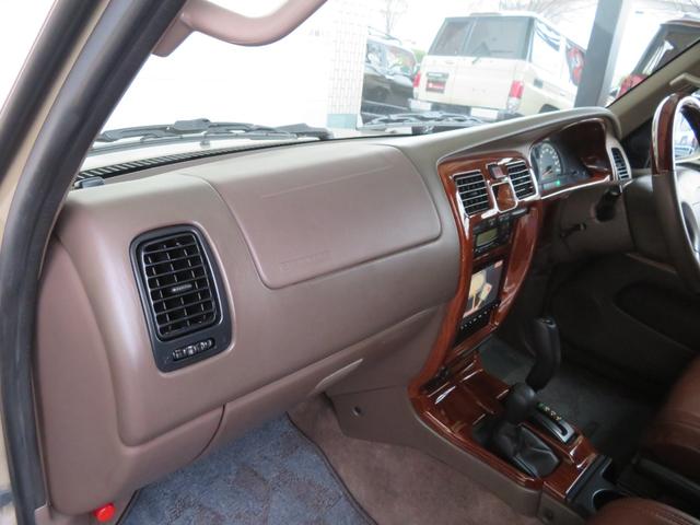 ハイラックスサーフ ＳＳＲ－Ｘ　内装ベージュ／ベージュペイント／シートカバー／バックカメラ／ドラレコ／ＤＥＡＮ１６インチ／社外ステップ／社外ヘッドライト／ＵＳコーナー／ＬＥＤコンビテール／ウッドパネル／ナビ／ＥＴＣ（53枚目）