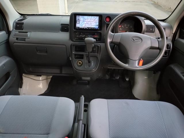 ハイゼットカーゴ ＤＸ　ＡＴ　ドライブレコーダー　ＥＴＣ　ナビ　ＴＶ　両側スライドドア　エアコン　パワーウィンドウ　運転席エアバッグ　記録簿　ＣＤ　Ｂｌｕｅｔｏｏｔｈ（3枚目）
