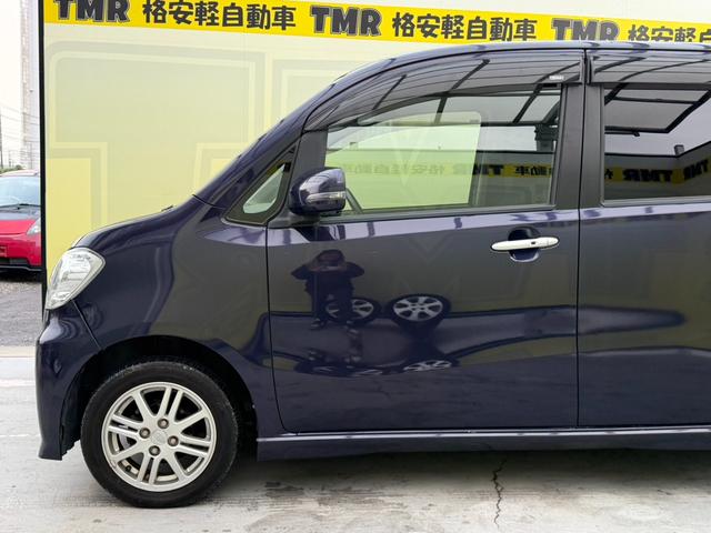 ルクラカスタム Rリミテッド 純正アルミホイール ナビケーション FM AM フルセグ スマートキー CD フォグ Rリミテッド カスタム 運転席エアバック 助手席エアバック パワーウィンドウ パワーステアリング 盗難防止装置(17枚目)