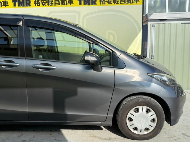 フリード G Lパッケージ 走行距離約7.2万キロ 3列シート 7人乗り 両側電スラ ウォークスルー ナビ バックカメラ ETC CD キーレスエントリー パワーステアリング パワーウィンドウ 運転席助手席エアバック ABS(9枚目)