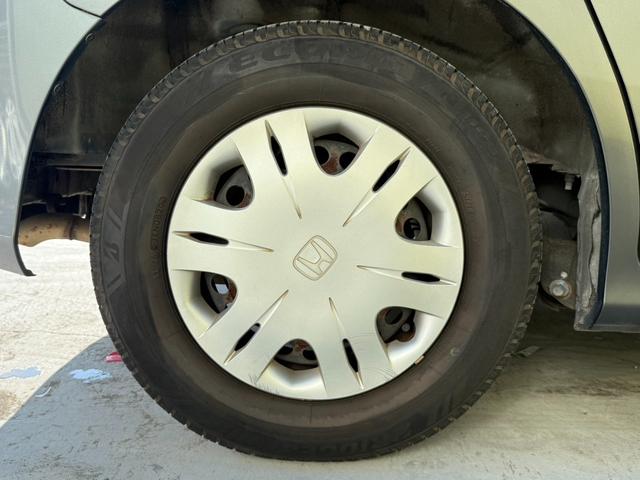 フリード G Lパッケージ 走行距離約7.2万キロ 3列シート 7人乗り 両側電スラ ウォークスルー ナビ バックカメラ ETC CD キーレスエントリー パワーステアリング パワーウィンドウ 運転席助手席エアバック ABS(24枚目)