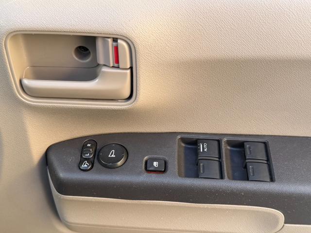 ライフ G 検R8/8 バックカメラ ETC テレビ ラジオ ナビケーション エアコン パワーウィンドウ パワーステアリング ベンチシート キーレスエントリー 運転席エアバック 助手席エアバック(42枚目)