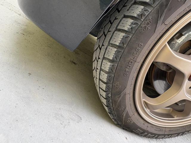 タント L 社外アルミホイール スタッドレスタイヤ ローダウン 両側スライドドア フルフラットシート CD AM FM エアバック 助手席エアバック 運転席エアバック パワーステアリング パワーウィンドウ(29枚目)