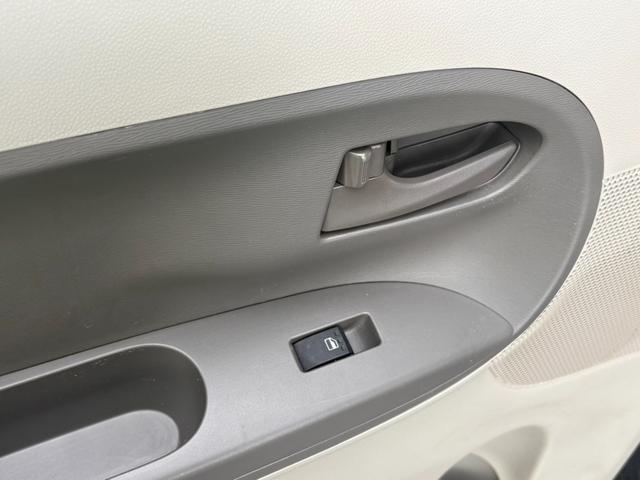 タント L 社外アルミホイール スタッドレスタイヤ ローダウン 両側スライドドア フルフラットシート CD AM FM エアバック 助手席エアバック 運転席エアバック パワーステアリング パワーウィンドウ(49枚目)