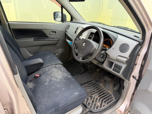 ワゴンＲ ＦＸ　検Ｒ９／５　フルフラットシート　ベンチシート　運転席エアバック　助手席エアバック　キーレス　盗難防止装置　パワーステアリング　パワーウィンドウ　エアコン　オーディオ（16枚目）
