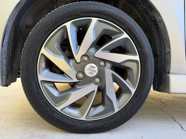 スペーシアカスタム ＴＳ　ＥＴＣ　カロッツェリアナビ　Ｂｌｕｅｔｏｏｔｈ　両側電動スライドドア　ＣＤ　ラジオ　フルセグ　アイドリングストップ　純正アルミホイール　スマートキー　フルフラットシート　フロントフォグランプ（28枚目）