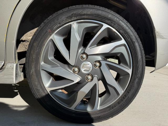 スペーシアカスタム ＴＳ　ＥＴＣ　カロッツェリアナビ　Ｂｌｕｅｔｏｏｔｈ　両側電動スライドドア　ＣＤ　ラジオ　フルセグ　アイドリングストップ　純正アルミホイール　スマートキー　フルフラットシート　フロントフォグランプ（30枚目）