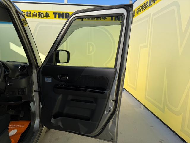 スペーシアカスタム ＴＳ　ＥＴＣ　カロッツェリアナビ　Ｂｌｕｅｔｏｏｔｈ　両側電動スライドドア　ＣＤ　ラジオ　フルセグ　アイドリングストップ　純正アルミホイール　スマートキー　フルフラットシート　フロントフォグランプ（45枚目）