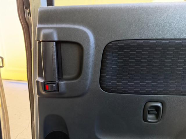 スペーシアカスタム ＴＳ　ＥＴＣ　カロッツェリアナビ　Ｂｌｕｅｔｏｏｔｈ　両側電動スライドドア　ＣＤ　ラジオ　フルセグ　アイドリングストップ　純正アルミホイール　スマートキー　フルフラットシート　フロントフォグランプ（48枚目）