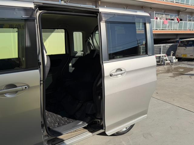 スペーシアカスタム ＴＳ　ＥＴＣ　カロッツェリアナビ　Ｂｌｕｅｔｏｏｔｈ　両側電動スライドドア　ＣＤ　ラジオ　フルセグ　アイドリングストップ　純正アルミホイール　スマートキー　フルフラットシート　フロントフォグランプ（51枚目）