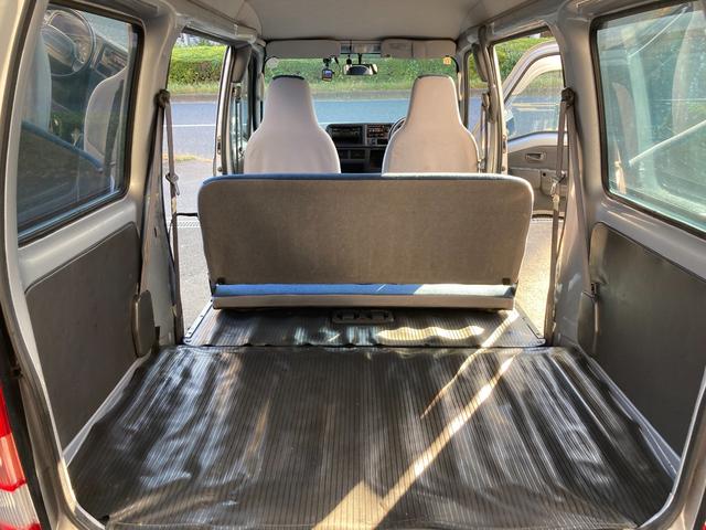 サンバーバン ＶＣ　パートタイム４ＷＤ・４気筒エンジン・５スピード・フル装備（ＰＷフロントのみ）・最大積載量３５０ｋｇ・４ナンバー貨物・事業用黒ナンバー登録可・認証工場整備（記録簿付）・内装全バラシ清掃・外装ポリッシュ（15枚目）