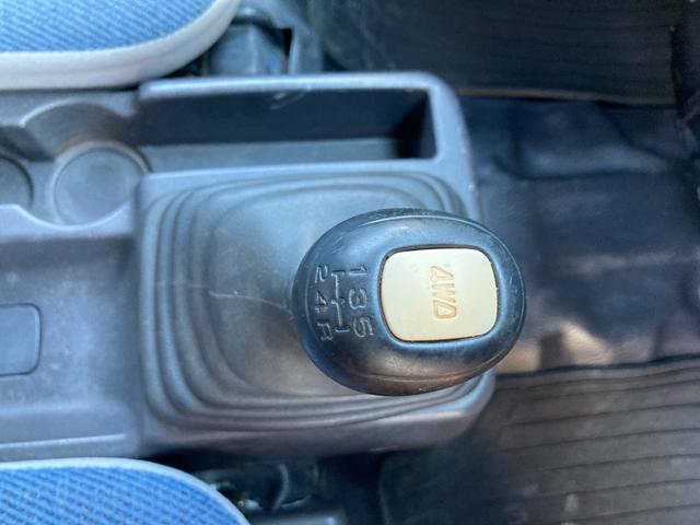 サンバーバン ＶＣ　パートタイム４ＷＤ・４気筒エンジン・５スピード・フル装備（ＰＷフロントのみ）・最大積載量３５０ｋｇ・４ナンバー貨物・事業用黒ナンバー登録可・認証工場整備（記録簿付）・内装全バラシ清掃・外装ポリッシュ（25枚目）