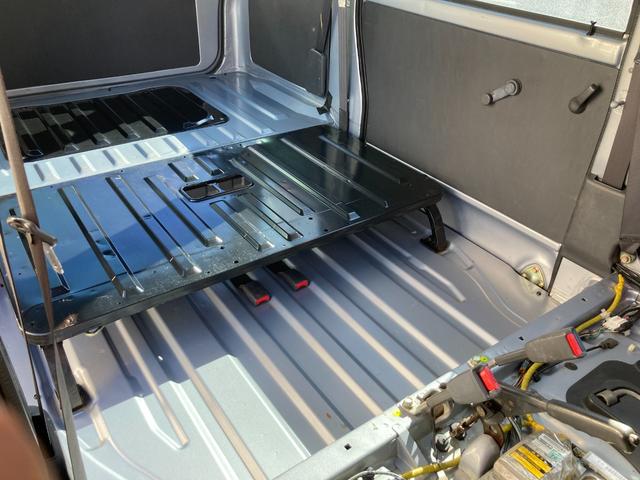 サンバーバン ＶＣ　パートタイム４ＷＤ・４気筒エンジン・５スピード・フル装備（ＰＷフロントのみ）・最大積載量３５０ｋｇ・４ナンバー貨物・事業用黒ナンバー登録可・認証工場整備（記録簿付）・内装全バラシ清掃・外装ポリッシュ（32枚目）