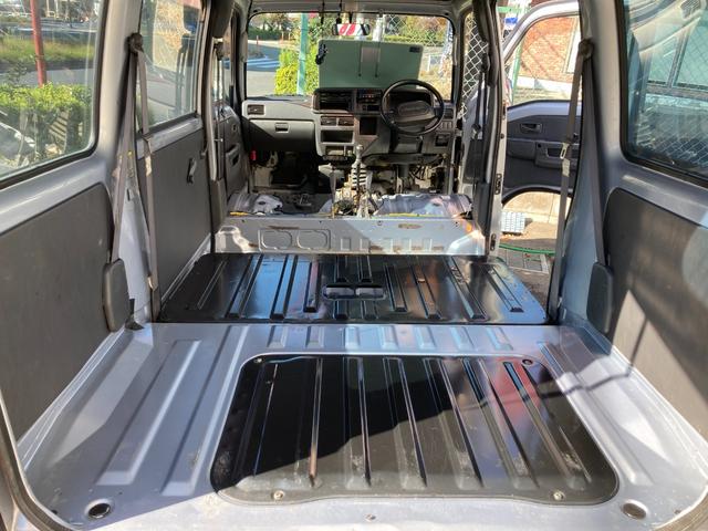 サンバーバン ＶＣ　パートタイム４ＷＤ・４気筒エンジン・５スピード・フル装備（ＰＷフロントのみ）・最大積載量３５０ｋｇ・４ナンバー貨物・事業用黒ナンバー登録可・認証工場整備（記録簿付）・内装全バラシ清掃・外装ポリッシュ（34枚目）