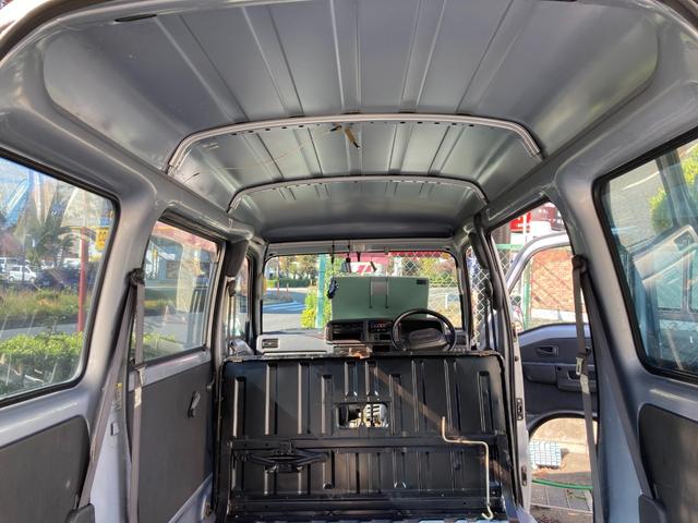 サンバーバン ＶＣ　パートタイム４ＷＤ・４気筒エンジン・５スピード・フル装備（ＰＷフロントのみ）・最大積載量３５０ｋｇ・４ナンバー貨物・事業用黒ナンバー登録可・認証工場整備（記録簿付）・内装全バラシ清掃・外装ポリッシュ（36枚目）