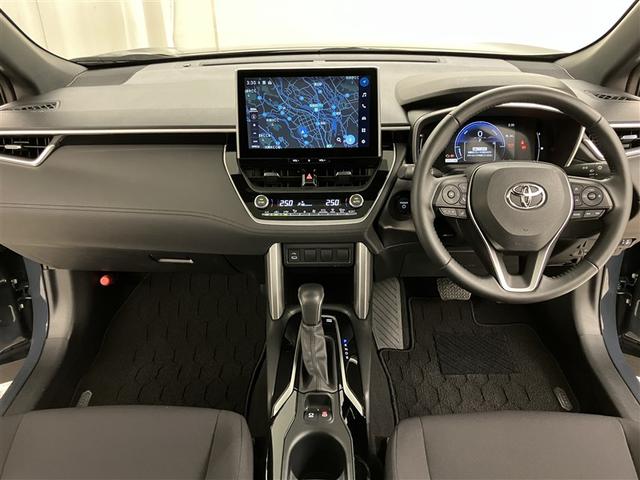 カローラクロス ハイブリッド　Ｓ　３９５０ｋｍ　ＬＥＤライト　フルセグＴＶ　アルミホイール　クルーズコントロール　スマートキー　ＥＴＣ　イモビ　メモリーナビ　ドラレコ　リヤカメラ　衝突防止ブレーキ（5枚目）