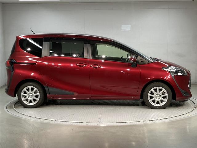 シエンタ Ｇ　クエロ　軽減ブレーキ　両側自動ドア　Ｉストップ　後カメラ　デュアルエアバック　パワーウィンドウ　フルオートエアコン　ウォークスルー　ＬＥＤヘッド　ナビ＆ＴＶ　スマキー　ＶＳＣ　３列　キーレス　アルミ　イモビ（3枚目）