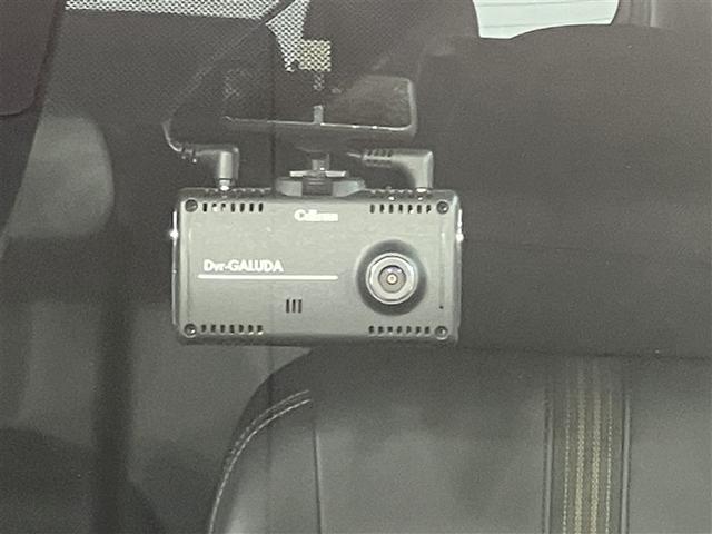 シエンタ Ｇ　クエロ　軽減ブレーキ　両側自動ドア　Ｉストップ　後カメラ　デュアルエアバック　パワーウィンドウ　フルオートエアコン　ウォークスルー　ＬＥＤヘッド　ナビ＆ＴＶ　スマキー　ＶＳＣ　３列　キーレス　アルミ　イモビ（10枚目）