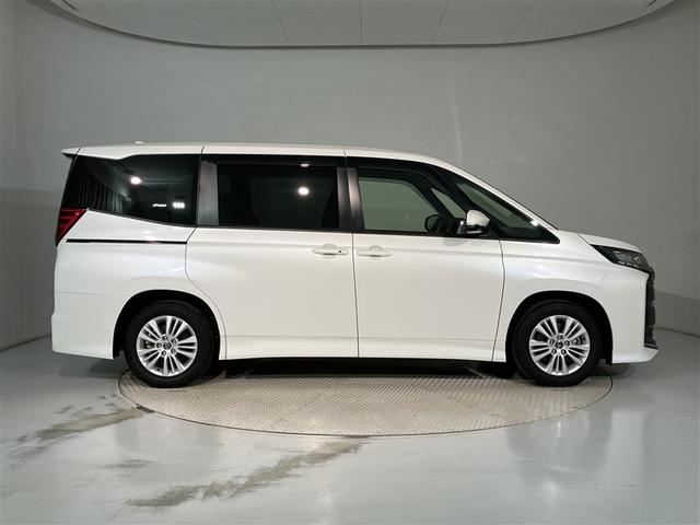 ノア Ｓ－Ｇ　１４３３７ｋｍ　ワンオーナー車　横滑り防止　Ｂモニター　両側自動ドア　クルコン　スマートキ　アルミホイール　リアオートエアコン　ＡＡＣ　ＥＴＣ車載器　イモビライザー　ＬＥＤライト　キーレス　記録簿（3枚目）