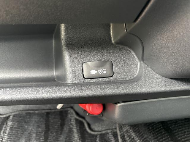 ハイエースバン ロングスーパーGL オートエアコン LEDヘッド イモビライザー フルセグテレビ フルタイム4WD メモリナビ スマ-トキー ETC車載器 AC100V電源 ABS ナビ&TV プリクラッシュシステム 横滑り防止システム(10枚目)