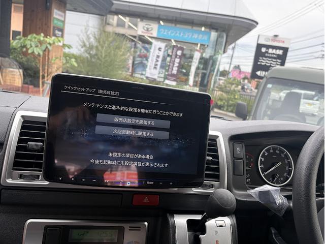 ハイエースバン ロングスーパーGL オートエアコン LEDヘッド イモビライザー フルセグテレビ フルタイム4WD メモリナビ スマ-トキー ETC車載器 AC100V電源 ABS ナビ&TV プリクラッシュシステム 横滑り防止システム(12枚目)