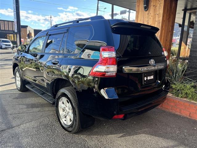 ランドクルーザープラド TX Lパッケージ リアカメラ スマートキ 盗難防止 キーレスエントリー ETC装備 3列席 DVD再生可 エアコン LEDランプ アルミホイール パートタイム4WD 横滑り防止システム フルTV 電動パワーシート(4枚目)