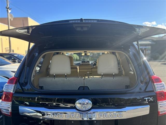 ランドクルーザープラド TX Lパッケージ リアカメラ スマートキ 盗難防止 キーレスエントリー ETC装備 3列席 DVD再生可 エアコン LEDランプ アルミホイール パートタイム4WD 横滑り防止システム フルTV 電動パワーシート(10枚目)