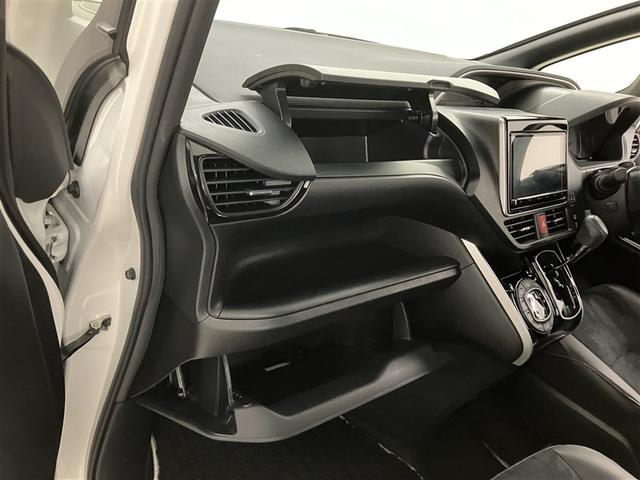 ヴォクシー ZS 煌III プリクラッシュ スマートキ アイスト DVD再生機能 横滑り防止装置 ナビTV アルミ 三列シート WAC 盗難防止 オートエアコン キーレス ETC装備 パワステ メモリナビ クルコン ABS(28枚目)